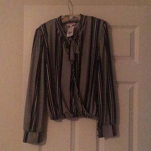 black and white strip top .. with elastic waist